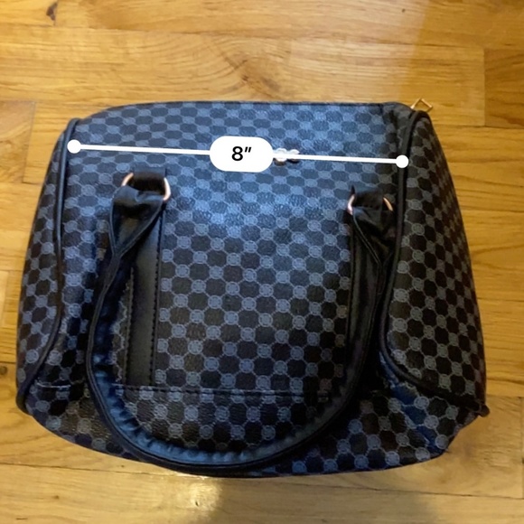 Two bags and change purse set - Picture 10 of 16